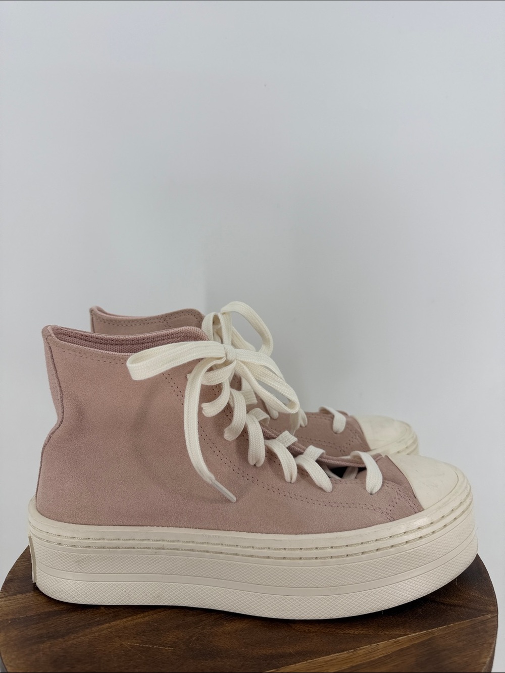 Converse Chuck Taylor AS Modern Lift Mono Suede Platform Pink Women’s 7.5